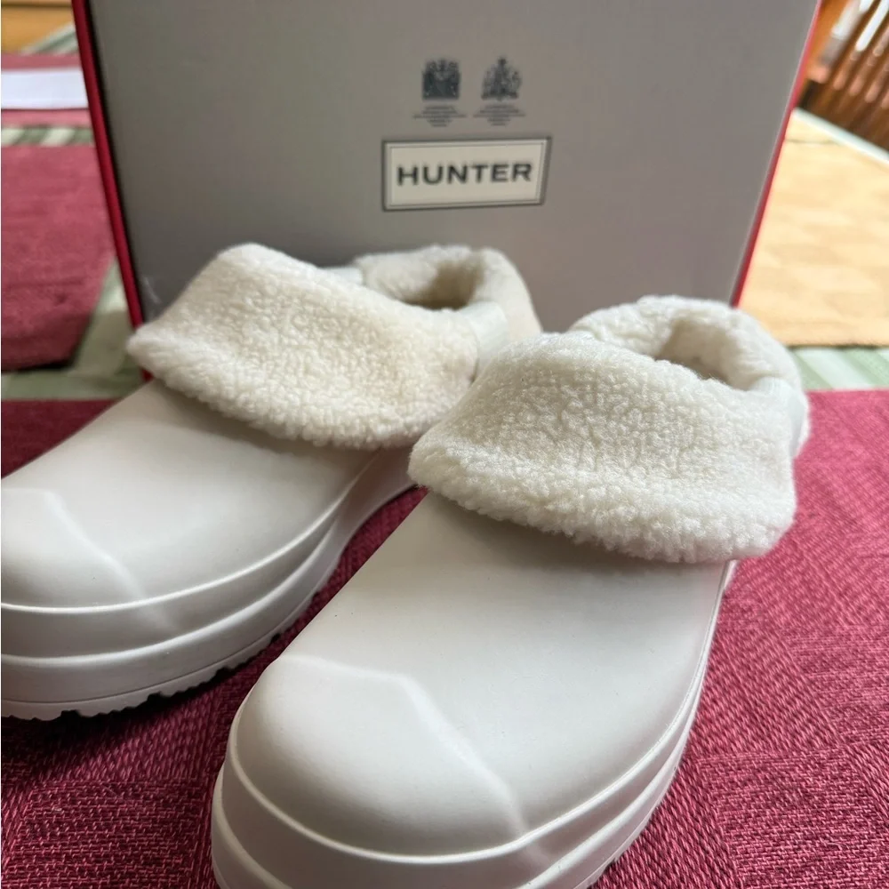 Hunter insulated Sherpa White Fleece-Lined clogs NIB - Picture 2 of 3